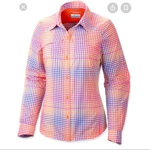 Columbia Omni-Shade Sun Protection Vented Women Shirt. Size S